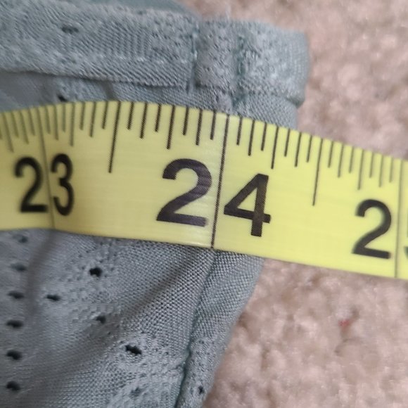 Nwot Mint green eyelet tank top 1x - Picture 5 of 5